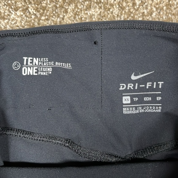 Nike women’s running dry fit pants size extra small - Picture 2 of 2